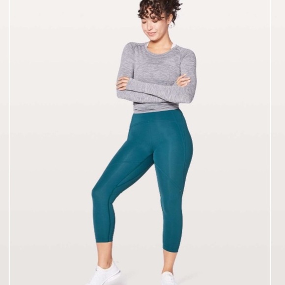 Lululemon Lead The Pack Crop 23" in Nile Blue - Picture 5 of 12